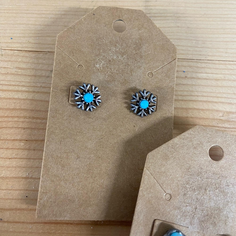 Earring Bundle - Picture 7 of 8